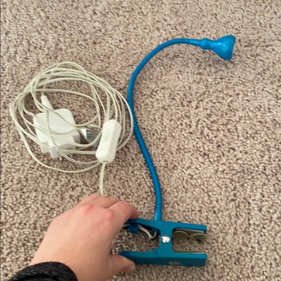 Adjustable reading light. - Picture 2 of 2